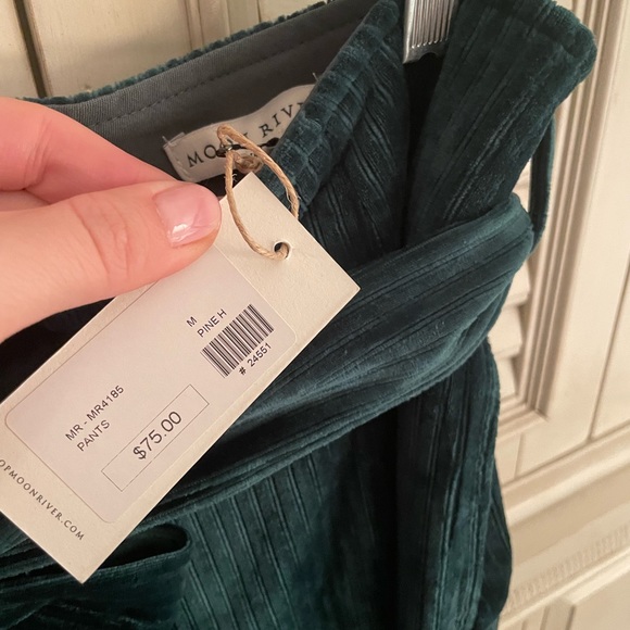 NWT Moon River Emerald Green Velvet Wide-Leg Pants, NWT, size: M - Picture 5 of 5